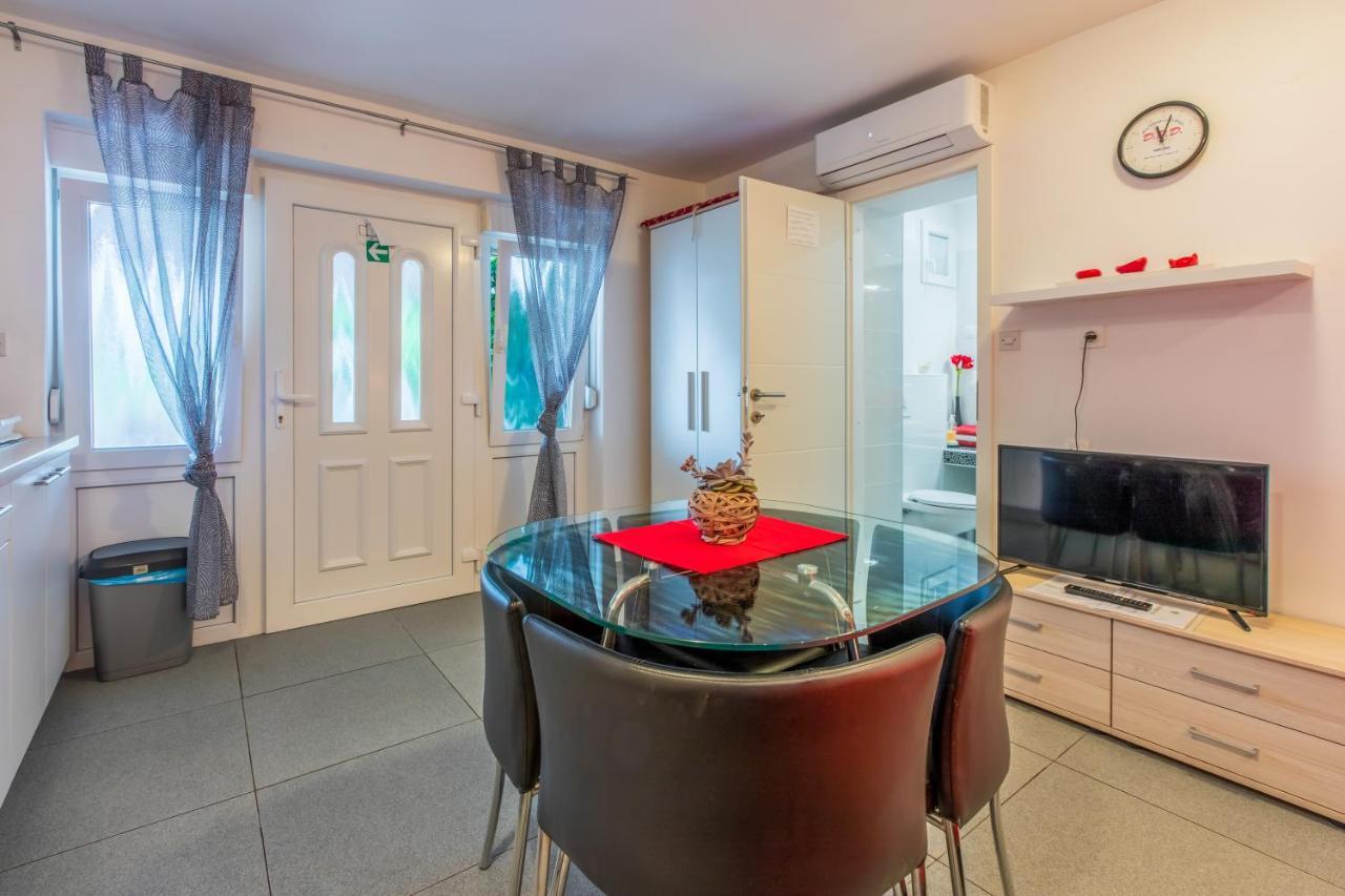 Apartmani Visnja Crikvenica Buitenkant foto
